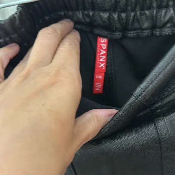 Spanx faux leather jogger sweat pants size large - Picture 4 of 10